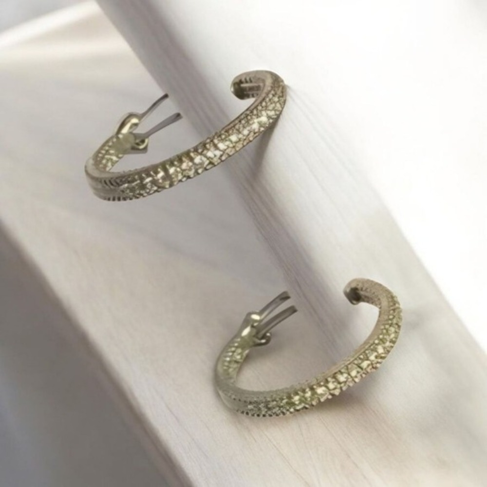 Judith Ripka Hoop Clip-on Earrings CZ Crystal 0.75 in Round 925‎ Sterling Silver
